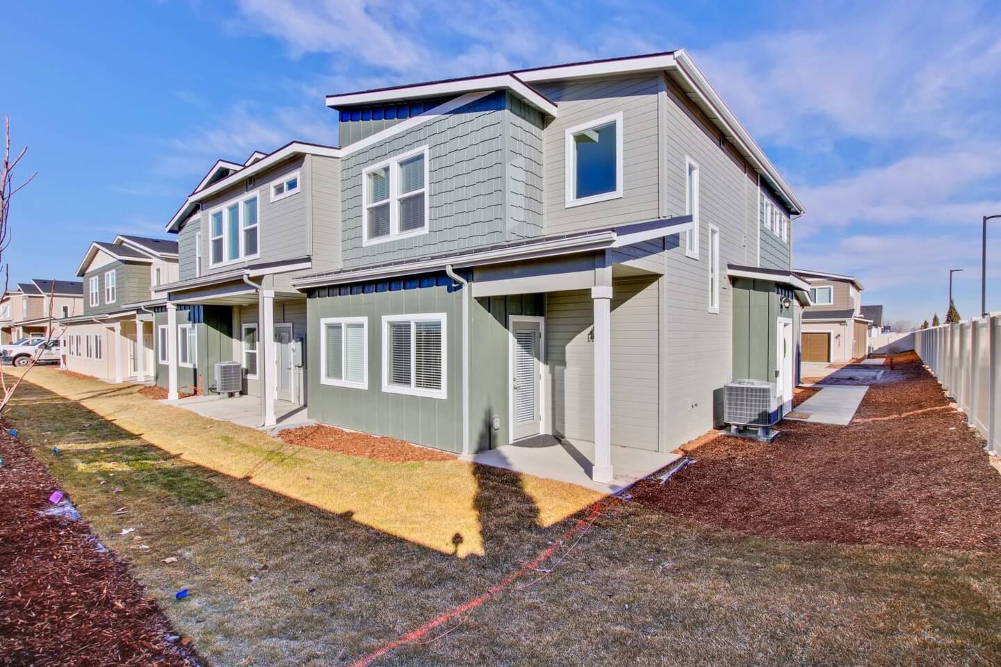 fresh-townhome-in-nampa-idaho-with-3-bedrooms/