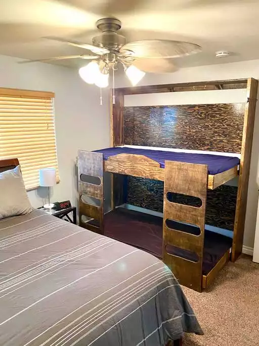 Queen with bunk beds - Boater’s Paradise, Kingsview 4th floor, on Lake! - Lake Havasu City