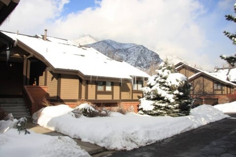 Come enjoy "the greatest snow on earth"! Banner snow year so far!