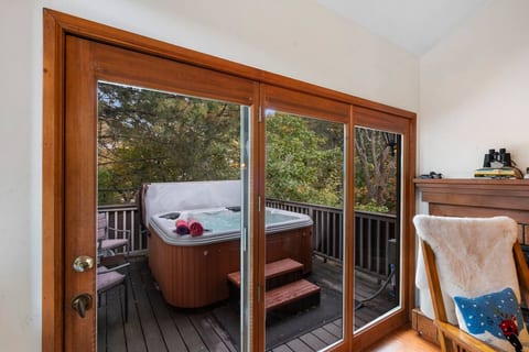 Celebrate Utah! Cheerful and Cozy Condo