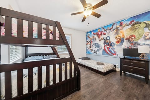 5-Bed Home with Pool & Mini Golf in Boynton Beach