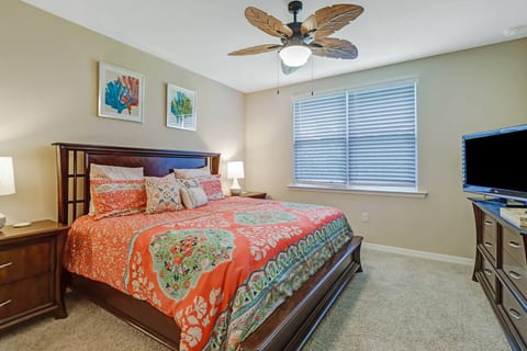 Cheerfull Villa home in South Naples