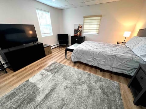 H1: 1BDR Apartment Downtown Stamford