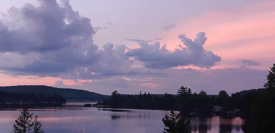 The Laughing Moose Lodge - Lake Saint Peter