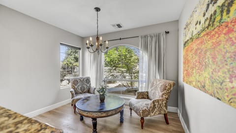 Sunny Breakfast Room