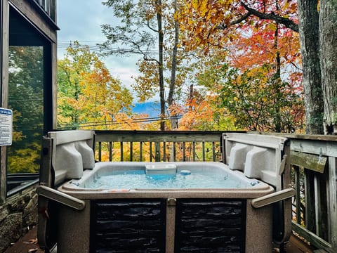 FALL HOT TUB VIEW
