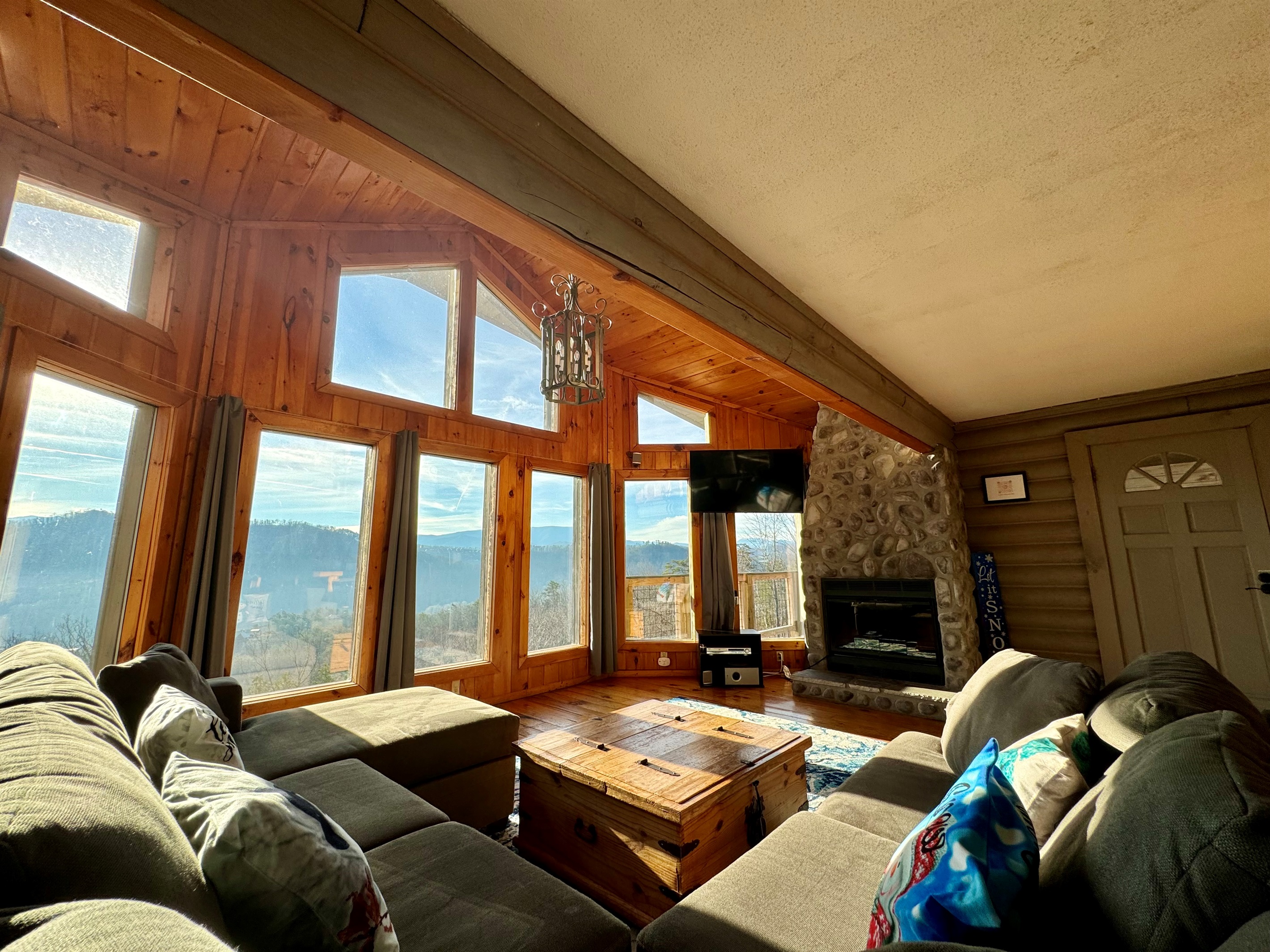 WINTER FAMILY ROOM VIEW