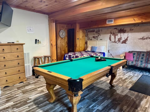 Peaceful Haven Log Cabin Pigeon Forge