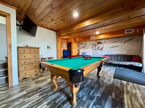 Peaceful Haven Log Cabin Pigeon Forge