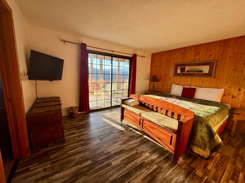 Fall Downstairs Master King Bedroom & View