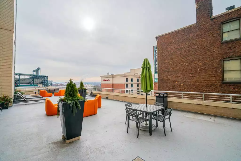 2 Bedroom Fully Furnished APT over Camden Yards - Baltimore 2 Bedroom Fully Furnished APT over Camden Yards - Baltimore
