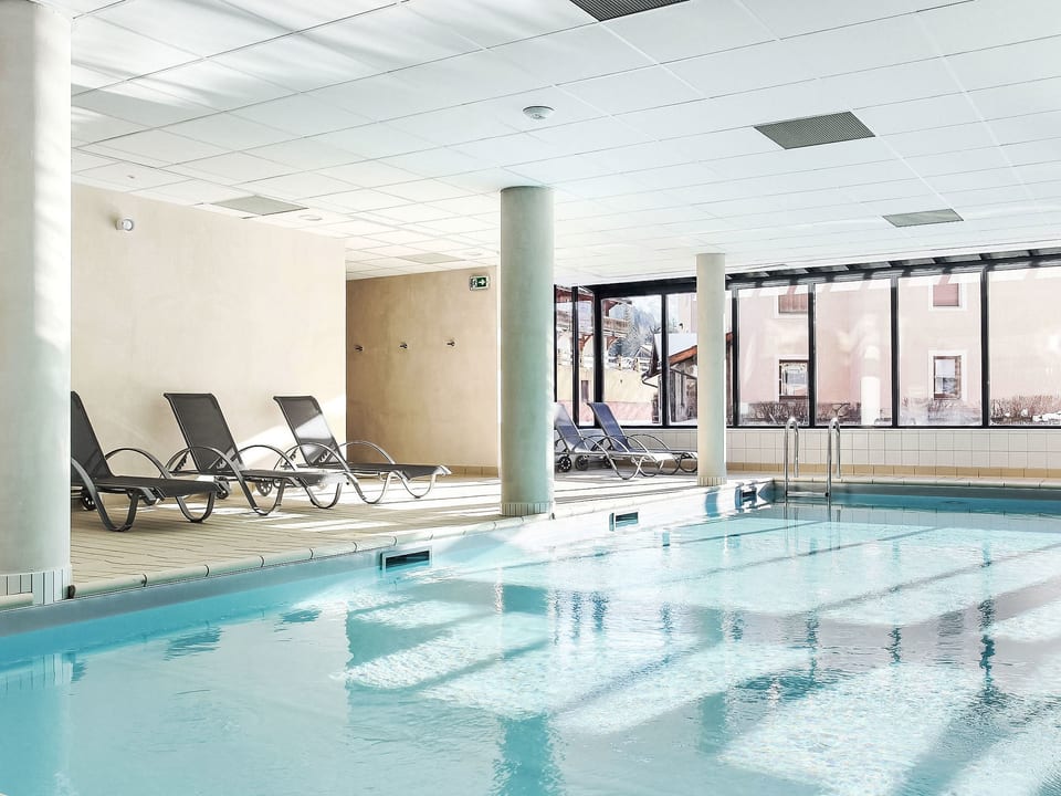 Pool Indoor