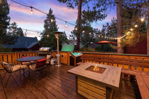 Everything you need to make memories together: Hot Tub, Fire Pit, BBQ, Outdoor Heater and plenty of deck space.