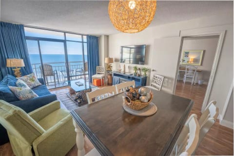 Direct Oceanfront!
