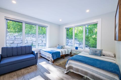 Canoe Room 