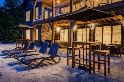 Lower Deck - Evening 