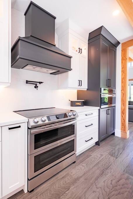Chef's Kitchen with 10 Ft. Island 