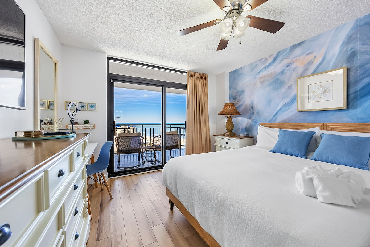  Wake Up to Stunning Sunrises
Enjoy the best view in Myrtle Beach with breathtaking sunrises right from your private oceanfront balcony.