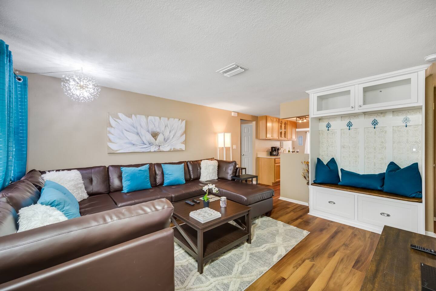 hudson-harbor-hideaway/