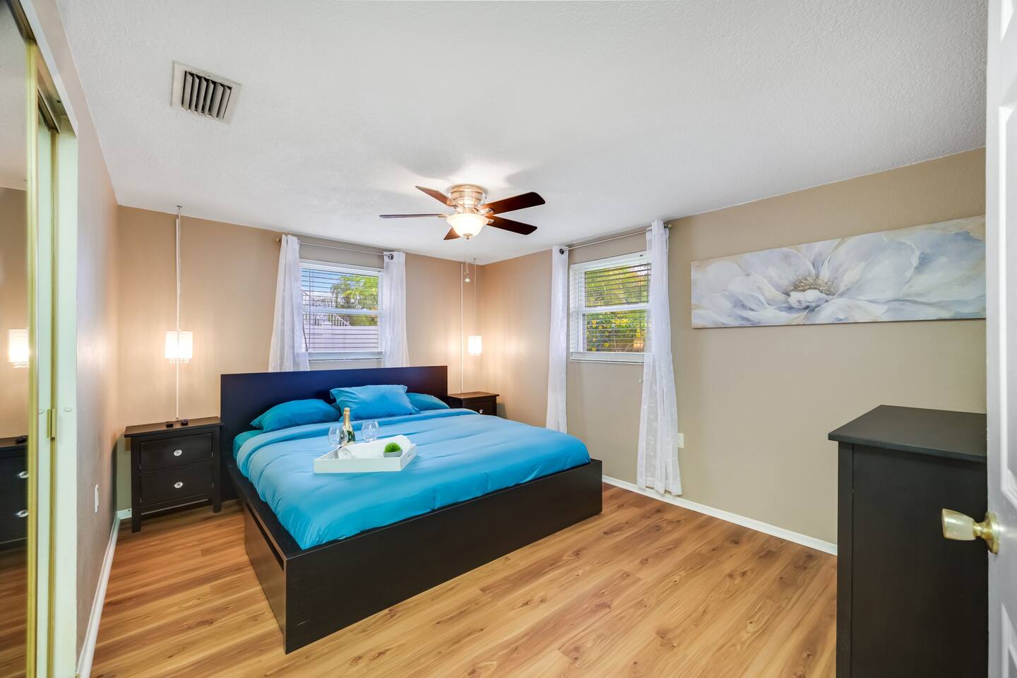 hudson-harbor-hideaway/