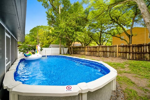 Do you prefer the outdoors? Have an amazing time in our lovely heated pool! If you are interested in this property, send us a message!