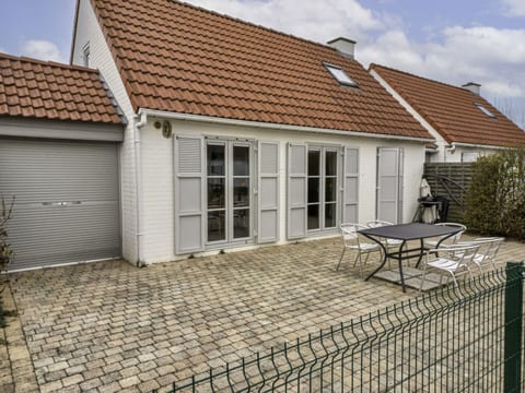 Vissershuis 2 with parking