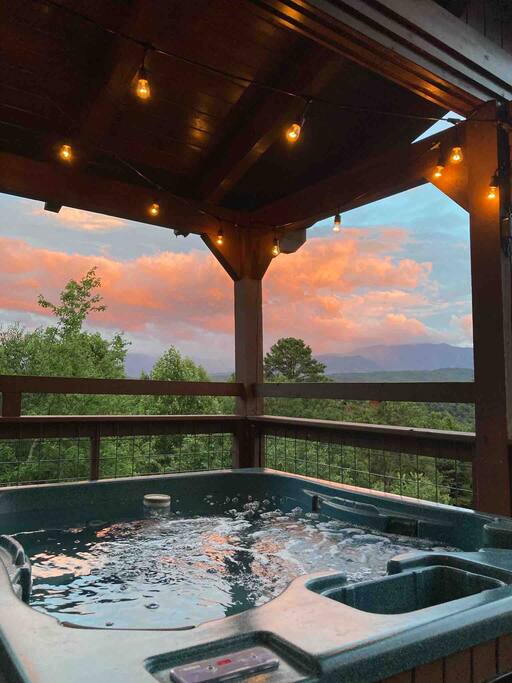 amazing!-views-and-great-location!-near-it-all!/