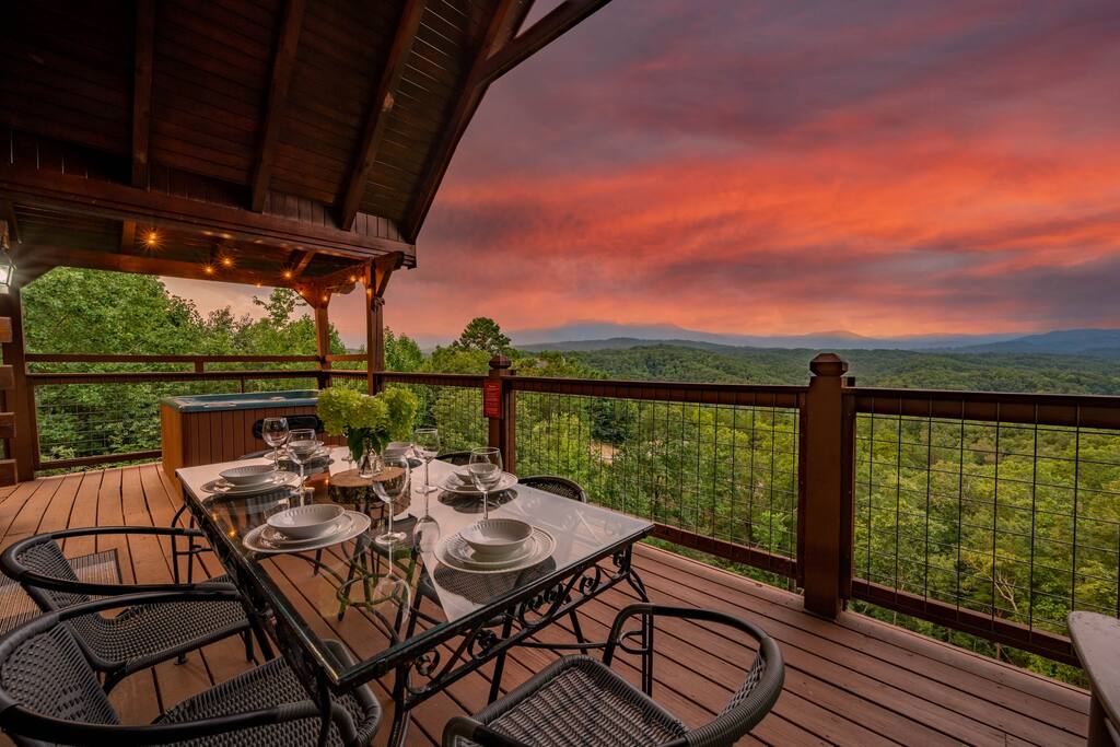 amazing!-views-and-great-location!-near-it-all!/