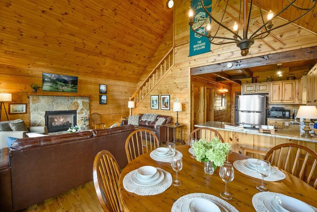 amazing!-views-and-great-location!-near-it-all!/