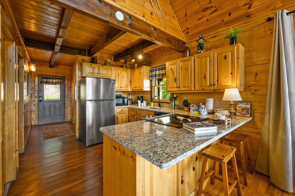 amazing!-views-and-great-location!-near-it-all!/