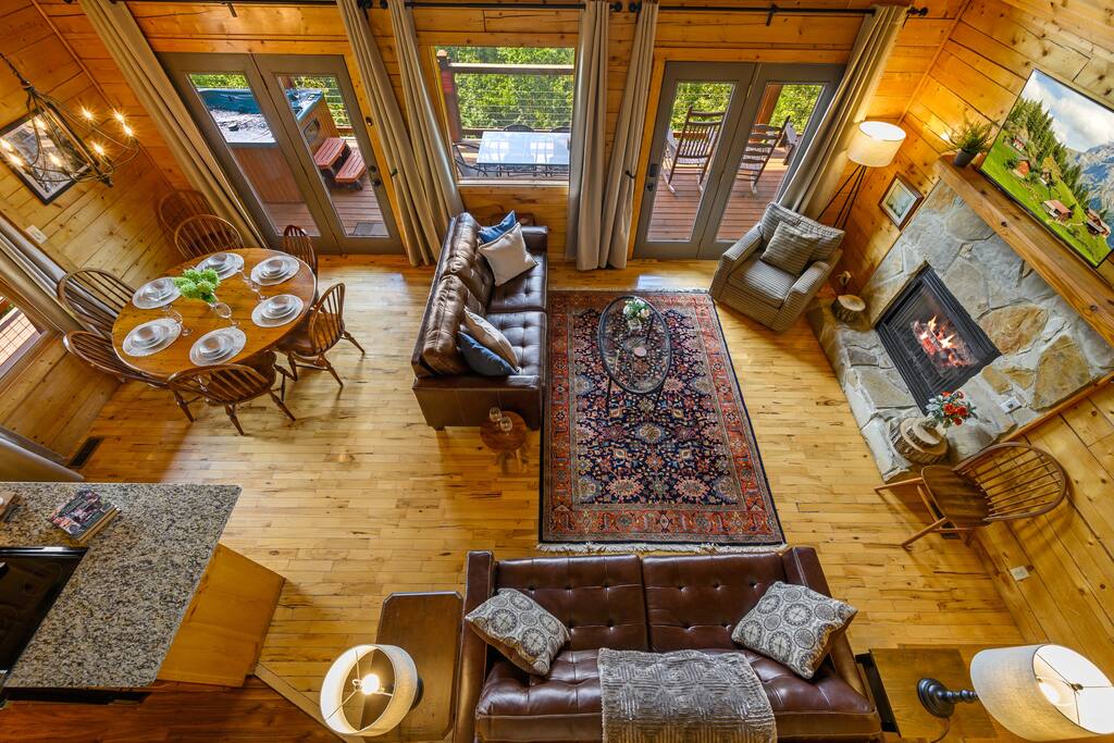 amazing!-views-and-great-location!-near-it-all!/