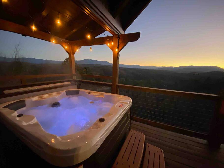 amazing!-views-and-great-location!-near-it-all!/