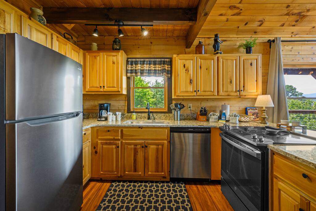 amazing!-views-and-great-location!-near-it-all!/