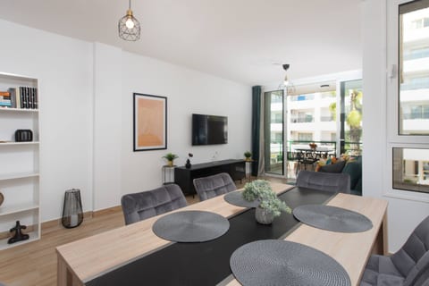 Central Beach Retreat | Walk to Sand, Shops&Dining