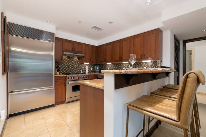 Monthly Rental - Forbes 5 Star Hotel- SkiIn SkiOut