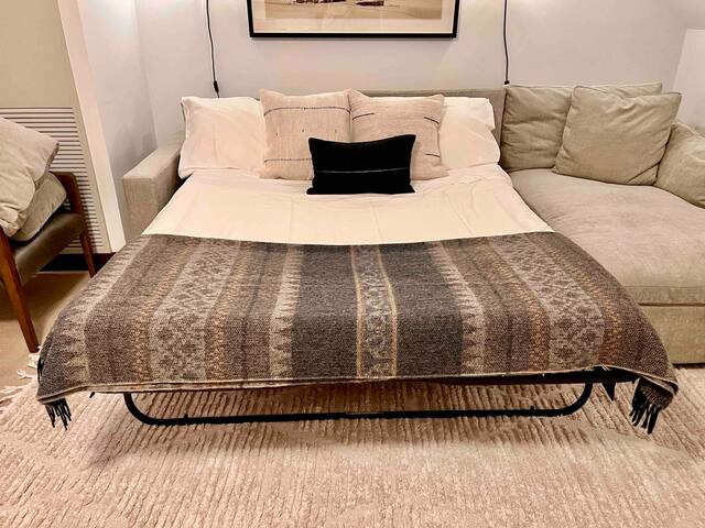Monthly Rental - Forbes 5 Star Hotel- SkiIn SkiOut
