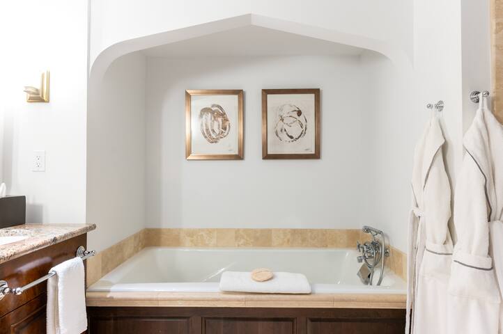 Monthly Rental - Forbes 5 Star Hotel- SkiIn SkiOut