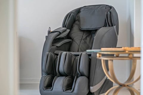 Disney 5 mile Private Pool, Massage Chair, Tennis!