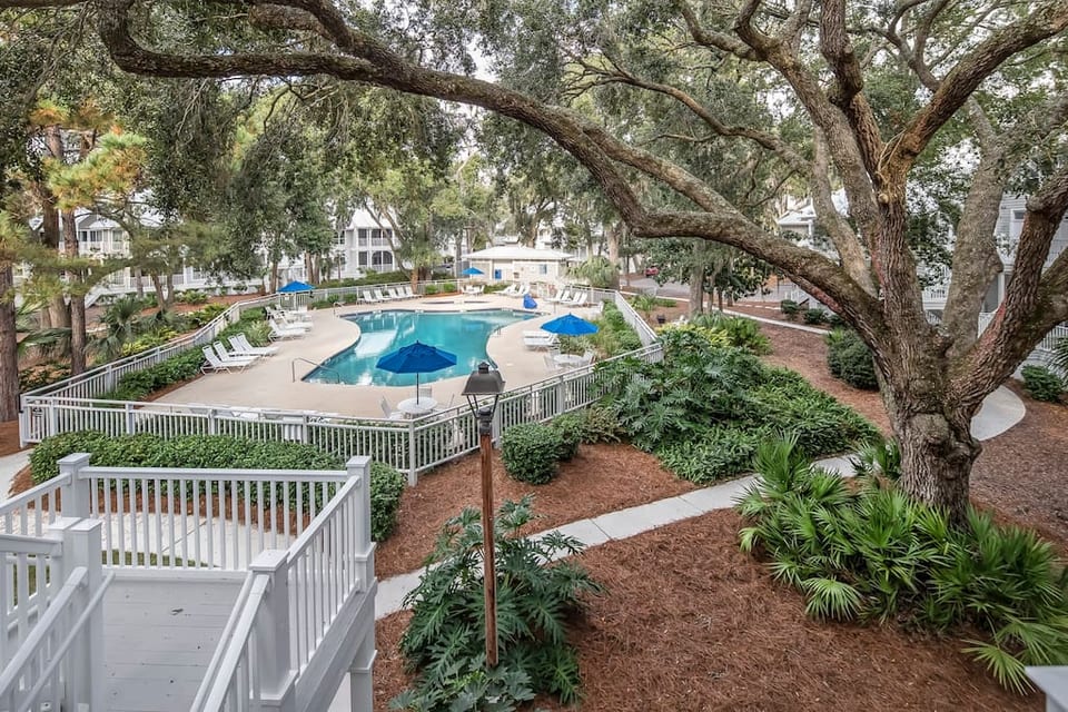 View from balcony - pool right out back