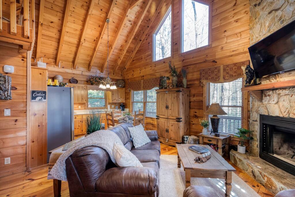 Lake View! Cozy Cabin w/ Hot Tub & Wood Fireplace!