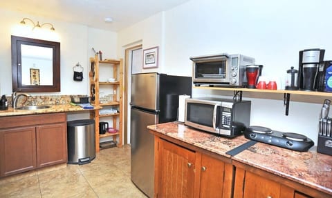 Unlike some studio Airbnbs, we have a large fridge, toaster oven, rice cooker, crock pot, blender.... we set up with long stays in mind.