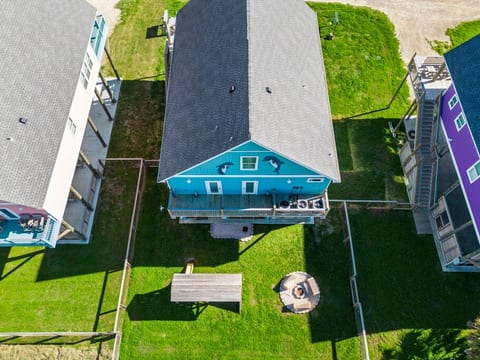 Amenities loaded! 100ft to water~ Views, Play-area