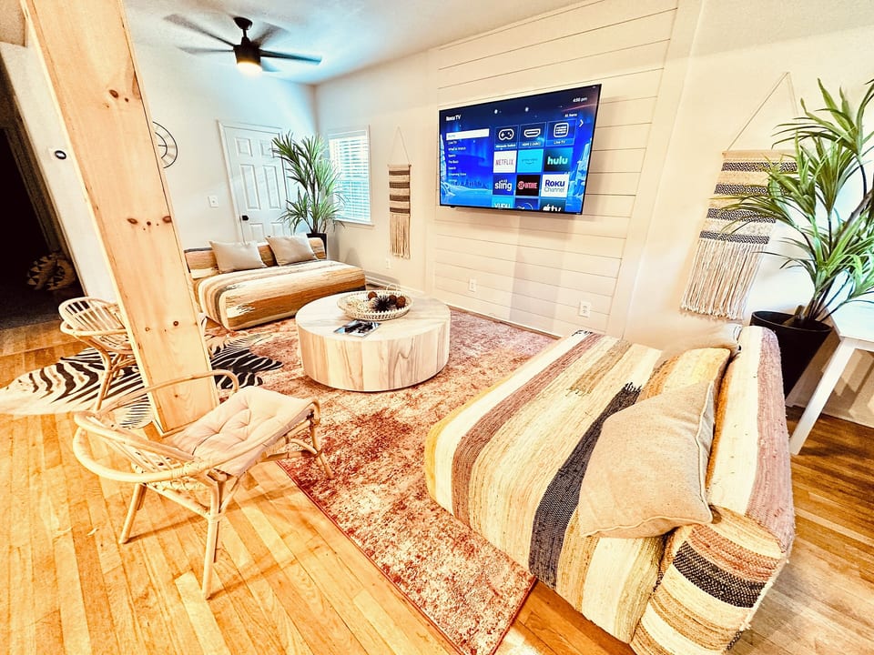 The Modern Farmhouse - 6 bedroom 4 bath - Atlanta Beltline - Atlanta