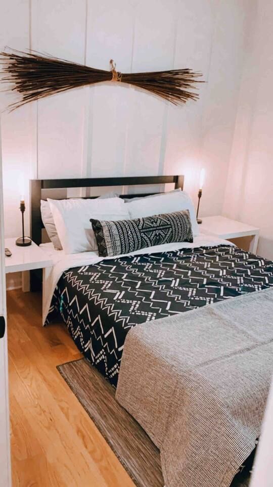 The farmhouse, Sleeps 28, 6 bedroom 4 bath