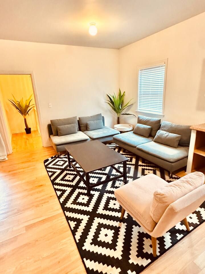 The house, 4 bath