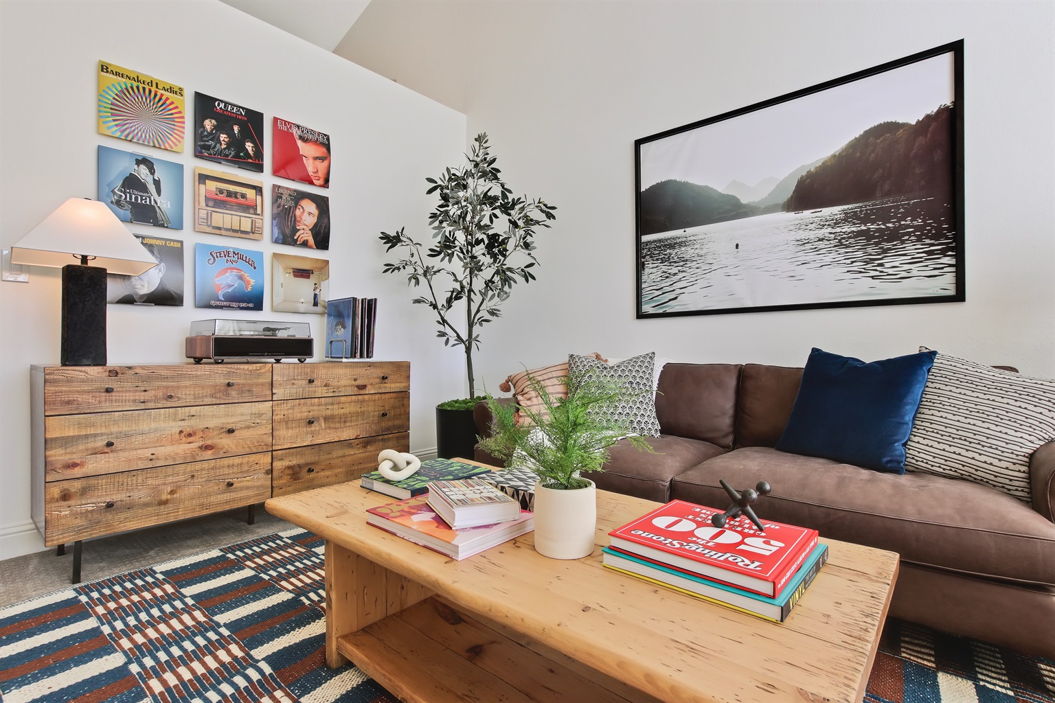 stylish-3br2ba-home-near-park-perfect-for-families-and-friends/