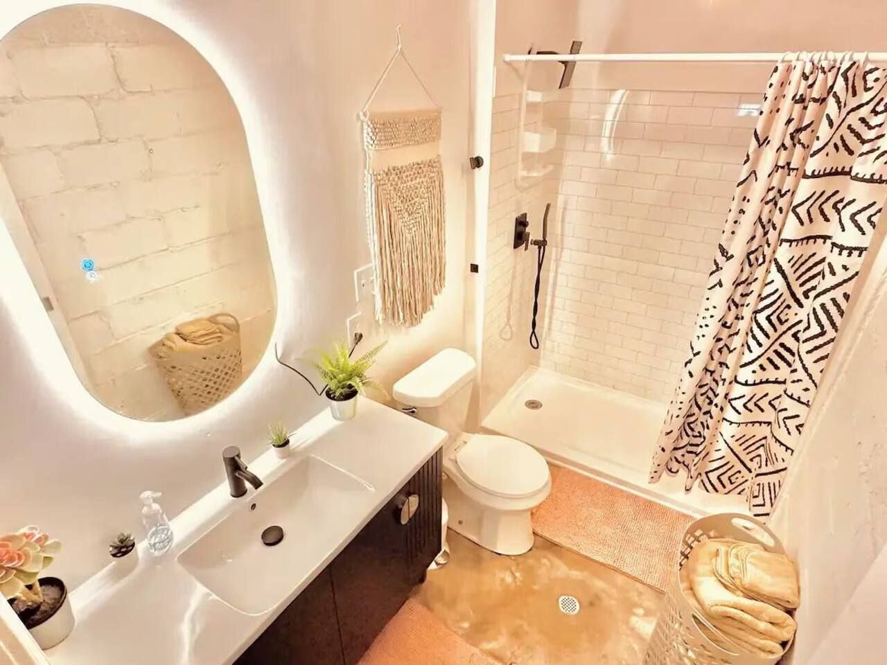 Nordic Haven 7 bedroom Hottub pingpong sleeps 24