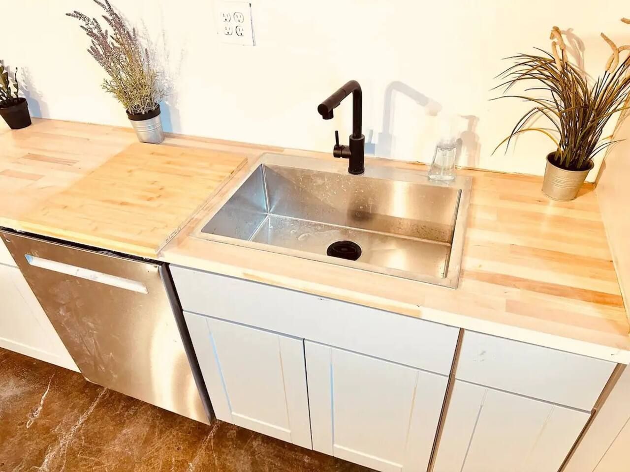 Nordic Haven 7 bedroom Hottub pingpong sleeps 24