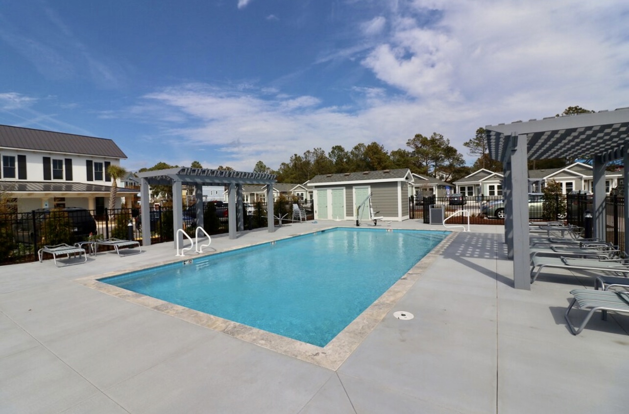 Pool.