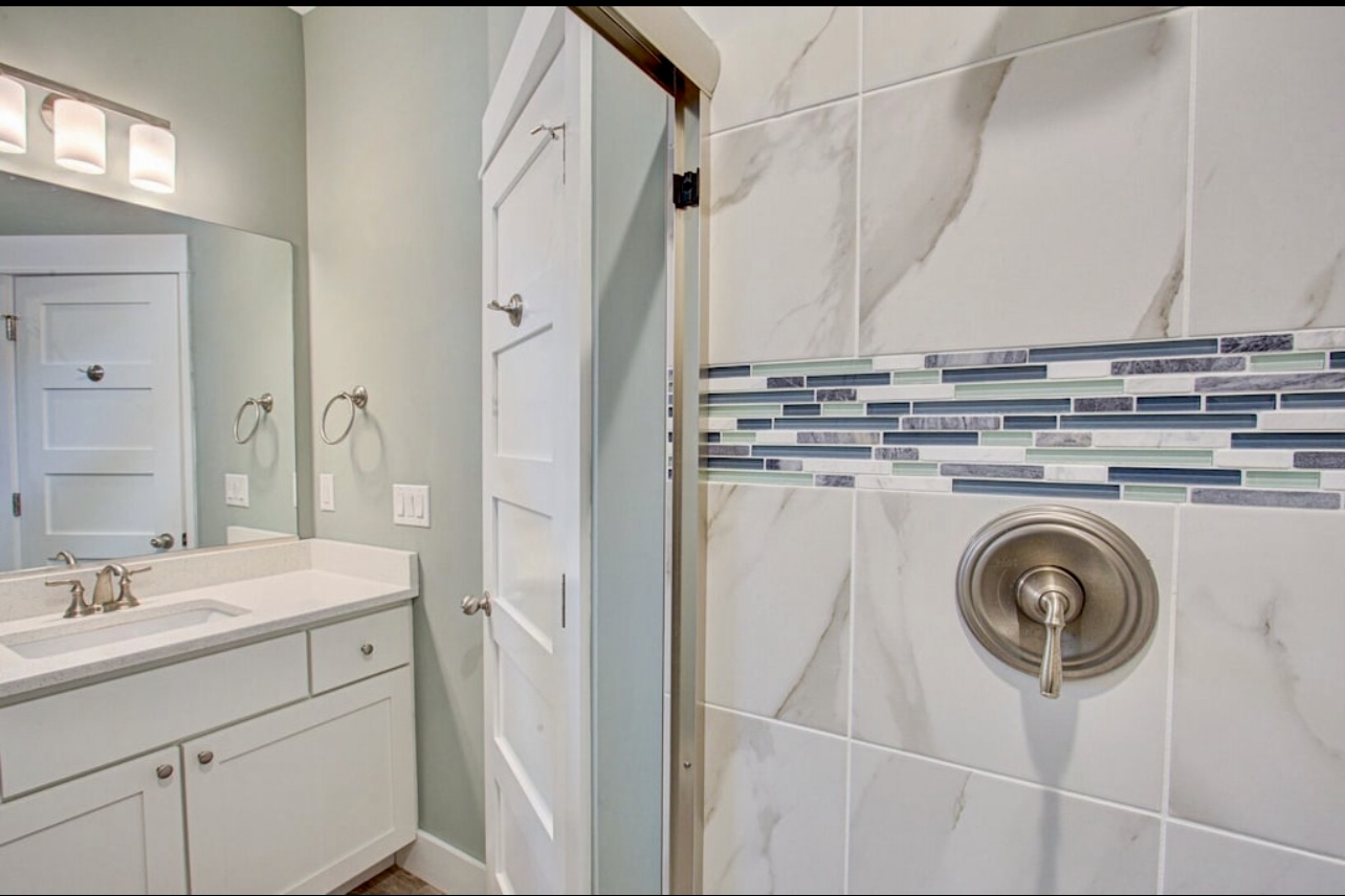 Full bathroom